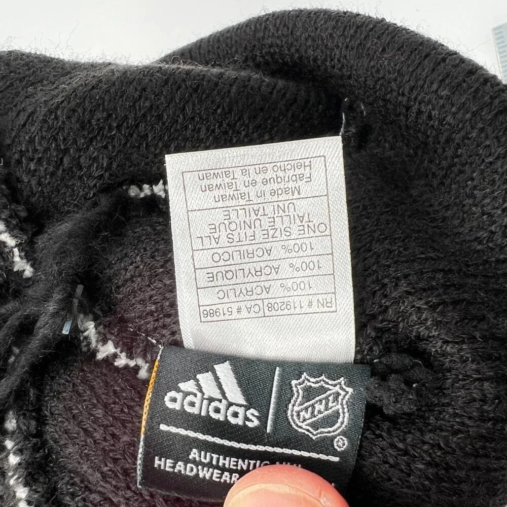 Adidas Unisex Gray‎ Yellow Snowflake Pittsburgh Penguins NHL Team Beanie Hat NWT